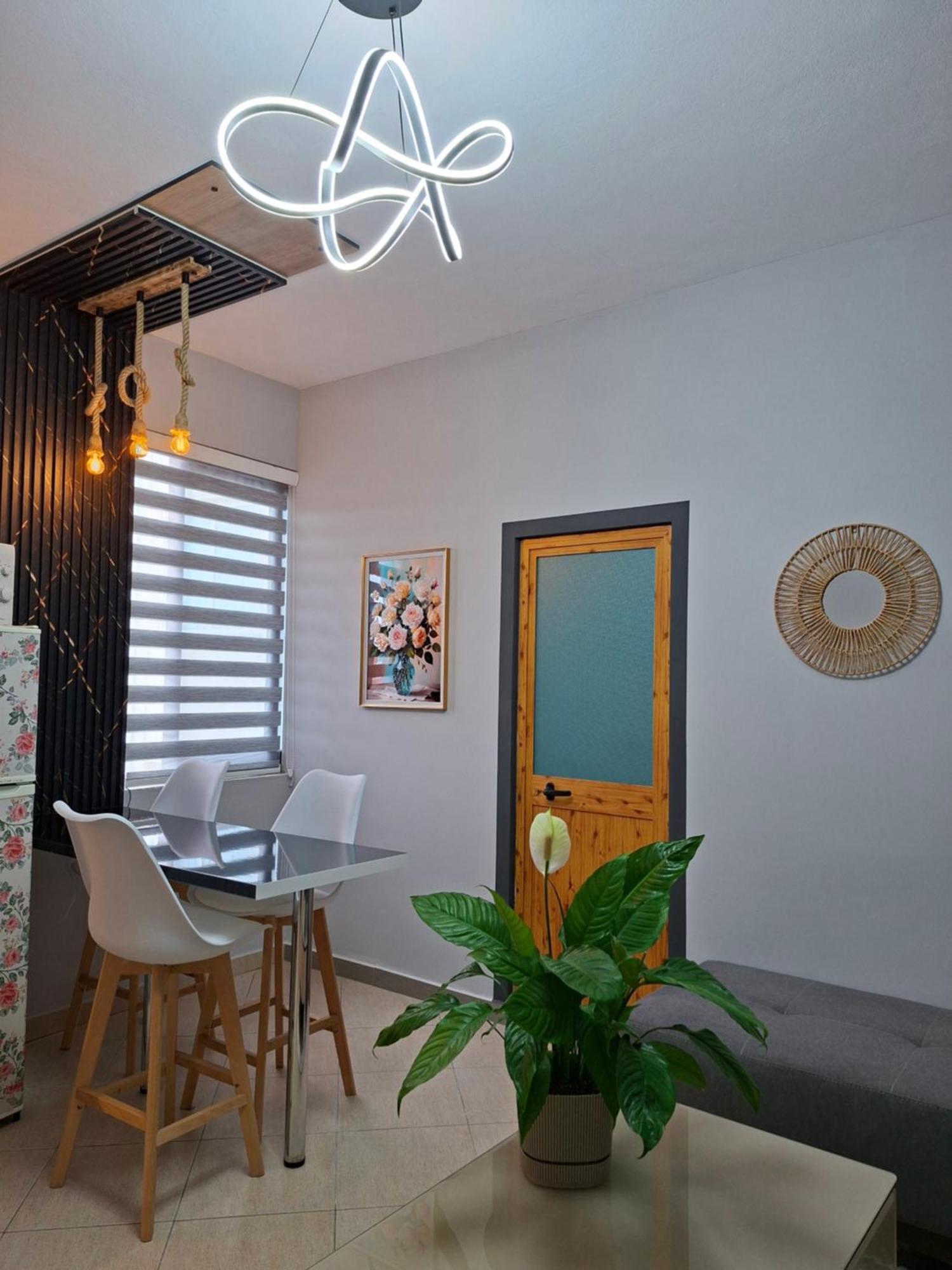 Helios Hotel&hostel *