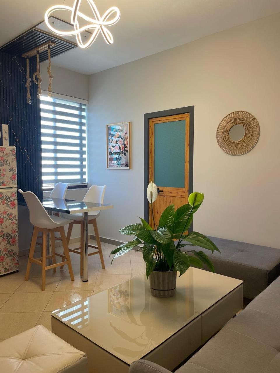 Helios Hotel&hostel Ostello *